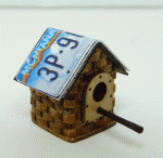 (image for) Basket Weave Birdhouse w/ License Plate Roof