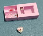 (image for) Candies in Pink Window Box